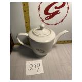 Tea pot