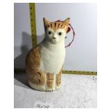 Porcelain cat