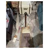 Walton belt vibrator
