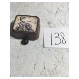 Small Hummel boy box