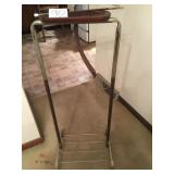 A small clothes rack