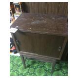 Record cabinet