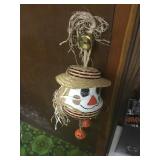 2 halloween hanging things
