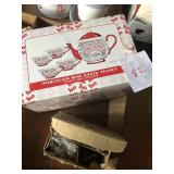 Porclin mini santa teapot &cup & orderments