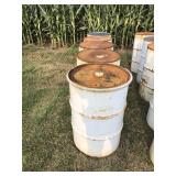 5 barrels with lids