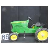 Ertl John Deere 8520 peddle tractor