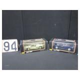 2 Maisto 1:18 scale die cast