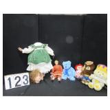 2 dolls & 4 plush toys