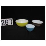 3 Pyrex bowls