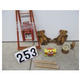 Toy swing, Bear book rest, snow globe etc.