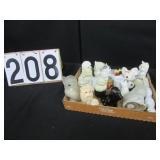 Quantity of cat & dog figures