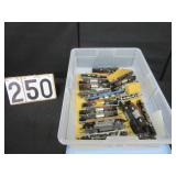 20 HO scale train engines