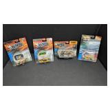 3 Caterpillar Hotwheels Race Cars & 1 Bus