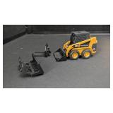 CAT 226 Skid Steer Loader 1/32