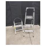 2 Folding Step Stools