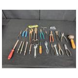 Various Lot of Small Hand Tools
