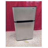 Haier Mini Refrigerator/Freezer