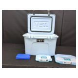 YETI ROADIE 20 BLUE COOLER W/ ICE PACKS