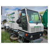 GLOBAL R3 AIR STREET SWEEPER TRUCK
