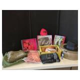 APPAREL AND SHOES LOT W/SAKS HAT