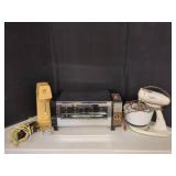 VINTAGE KITCHEN APPLIANCE LOT