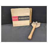 BERNZOMATIC ONE-BURNER COOK STOVE WITH SHOVEL