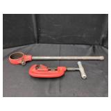 RIDGID PIPE CUTTER AND WRENCH SET