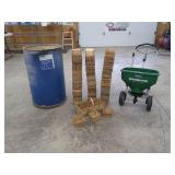 SCOTTS EDGEGUARD SPREADER, FRUIT BASKETS & BARREL