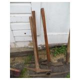 2 Picks, Pick Head & Maddox