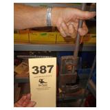 Pipe cutter