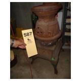 Cast iron pot belly stove
