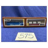 2 HO Tyco Train Cars- Conrail & Great Northern
