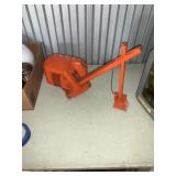 Structure vintage orange crane