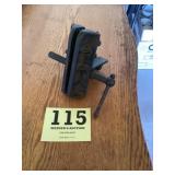 Small, large jaw vice