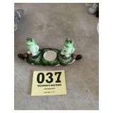 Frog salt and pepper shakers