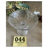 Glass serving dish