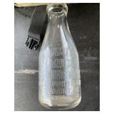 Sunbury milk bottle