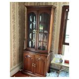 Armoire/China cabinet