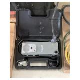 Halogen leak detector