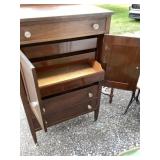 Dresser / Armoire