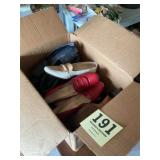 Box lot womenï¿½s shoes, size 8