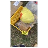 Miscellaneous lot with construction helmet and