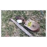 2 wooden pulleys and spreader