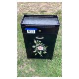 Metal hamper