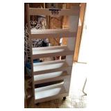 Rolling shelf unit