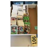 Vintage football cards approximately 1000