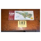 F1 11 a fighter Lindberg model kit