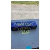 Unopened 1991 fleer baseball cards