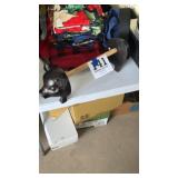 Pig paper towel holder