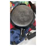 Lodge 10 inch skillet cast iron